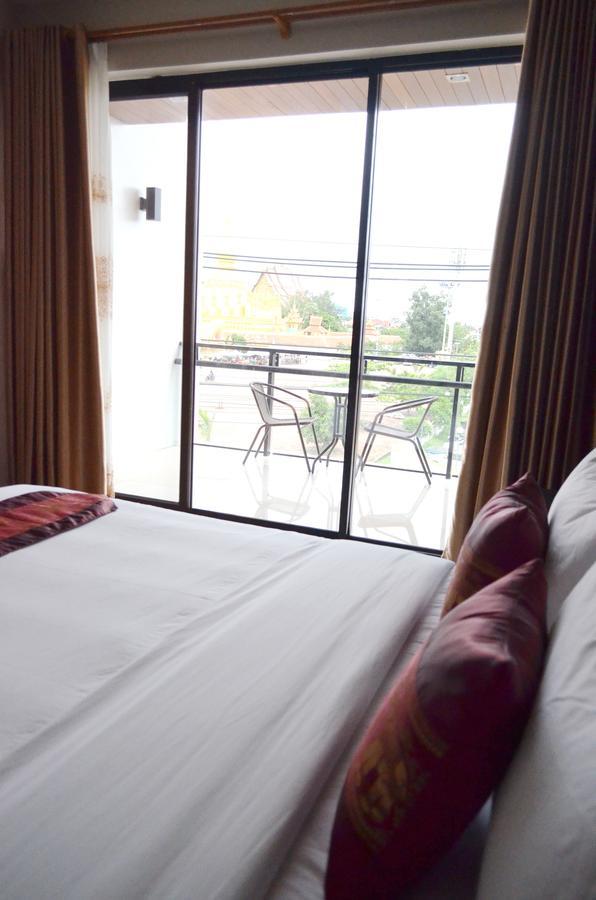 Thatluangview Hotel Vientiane Exterior foto